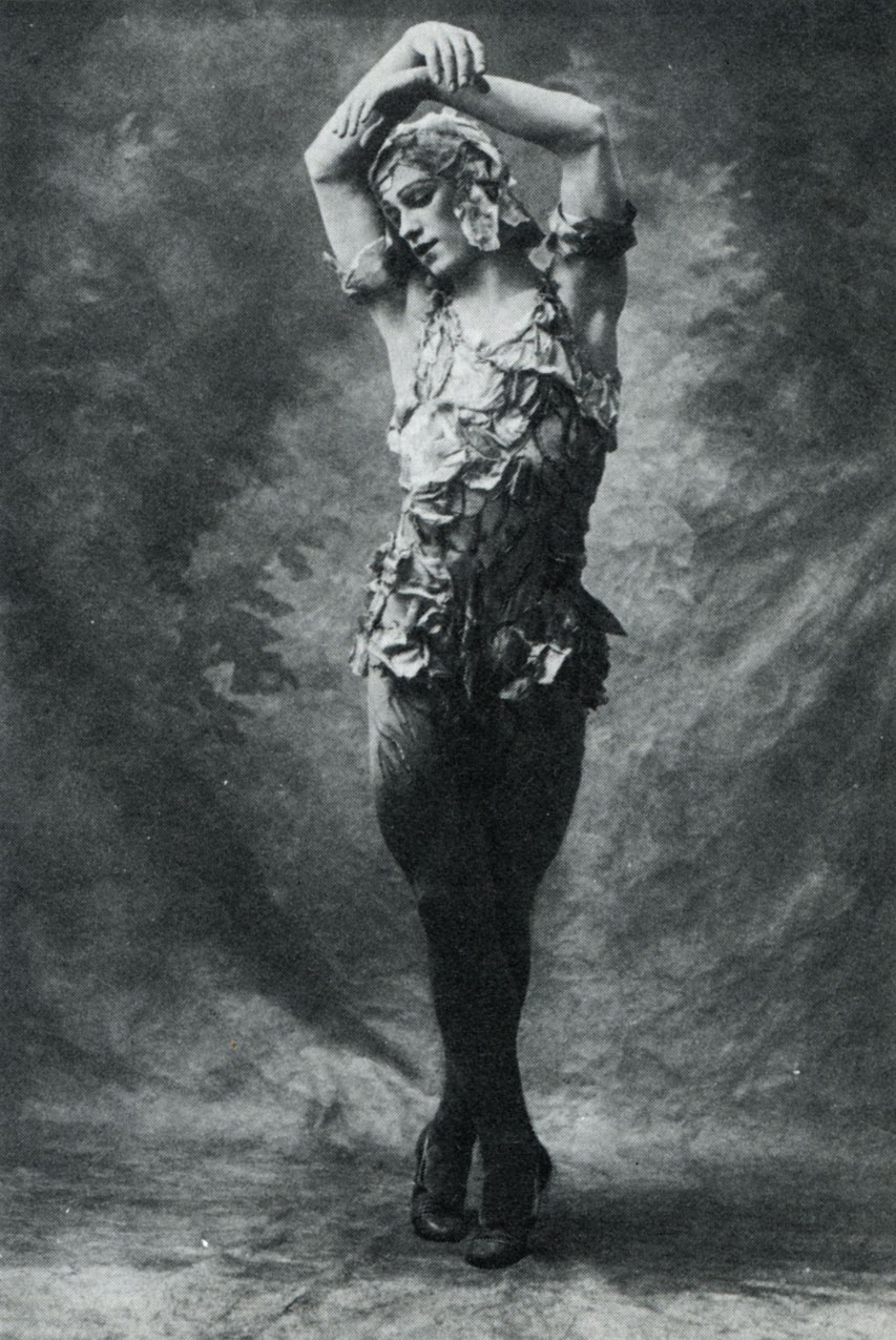 Ο χορευτής Βάτσλαφ Νιζίνσκυ [Vaslav Nijinsky] στο μπαλέτο&nbsp;Le Spectre de la rose&nbsp;[Το πνεύμα του ρόδου] (1911), σε σκηνικά και κοστούμια του Λεόν Μπακστ [Léon Bakst], όπως παρουσιάστηκε στο Royal Opera House του Λονδίνου. Η εμβληματική αυτή σόλο σύνθεση των Ballets Russes ανέδειξε την περίφημη αιωρούμενη τεχνική άλματος του Νιζίνσκυ.